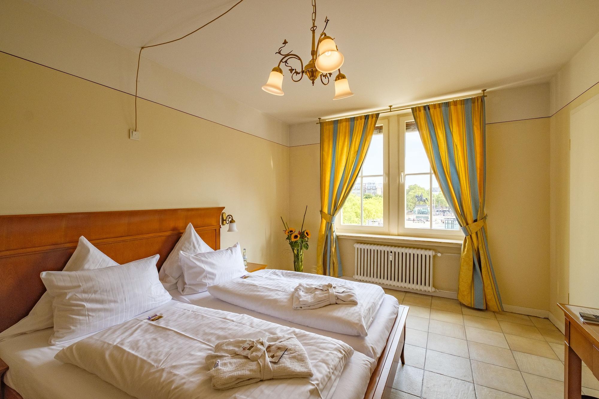XII Apostel Albergo Κολωνία Εξωτερικό φωτογραφία