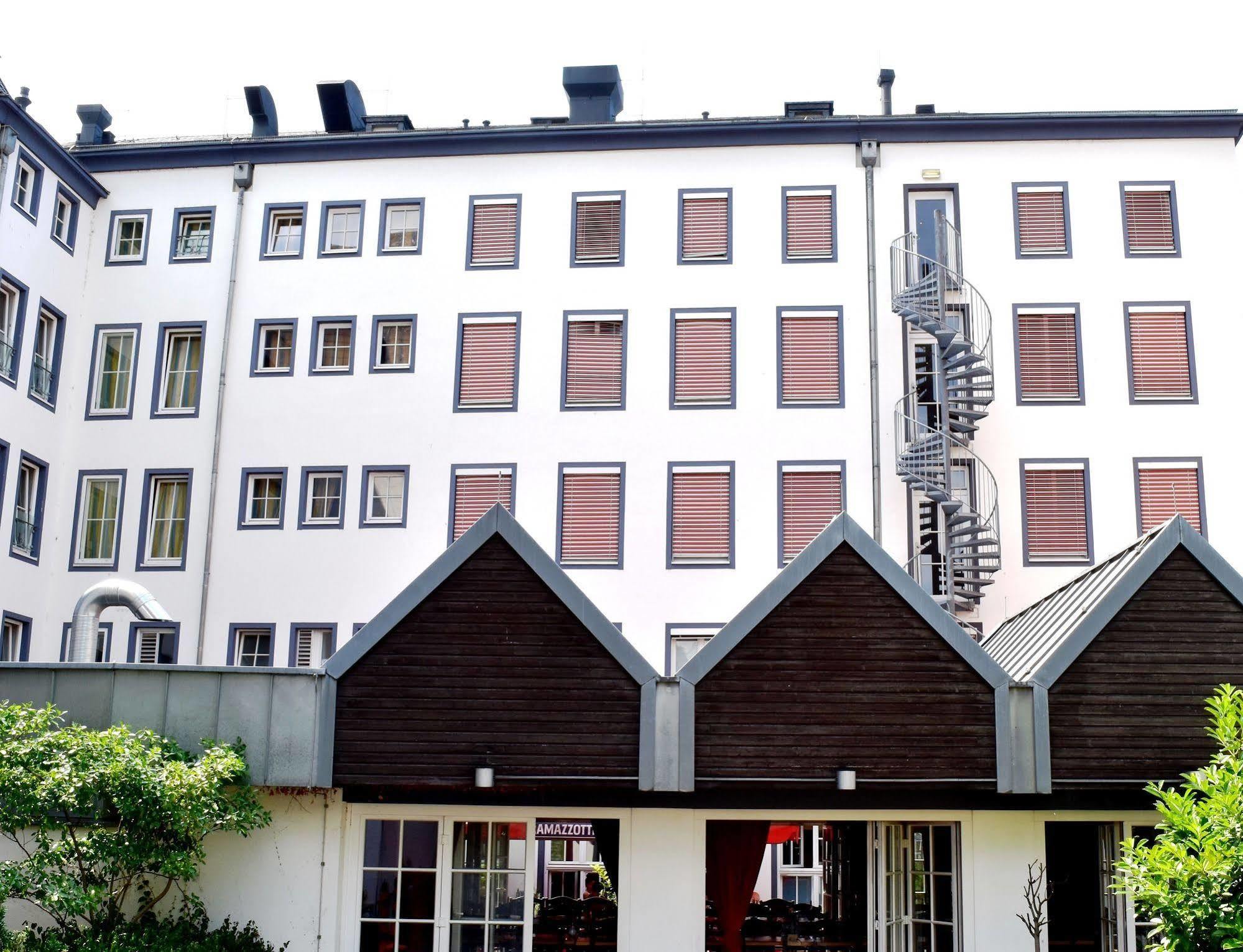 XII Apostel Albergo Κολωνία Εξωτερικό φωτογραφία