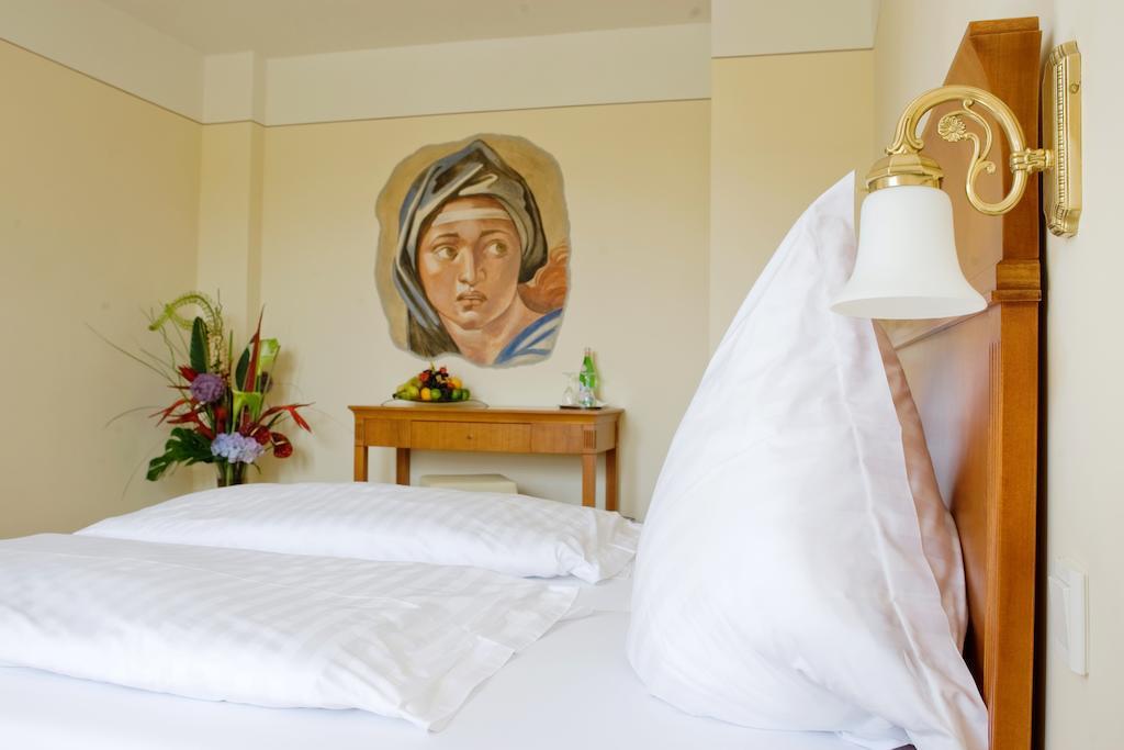 XII Apostel Albergo Κολωνία Εξωτερικό φωτογραφία
